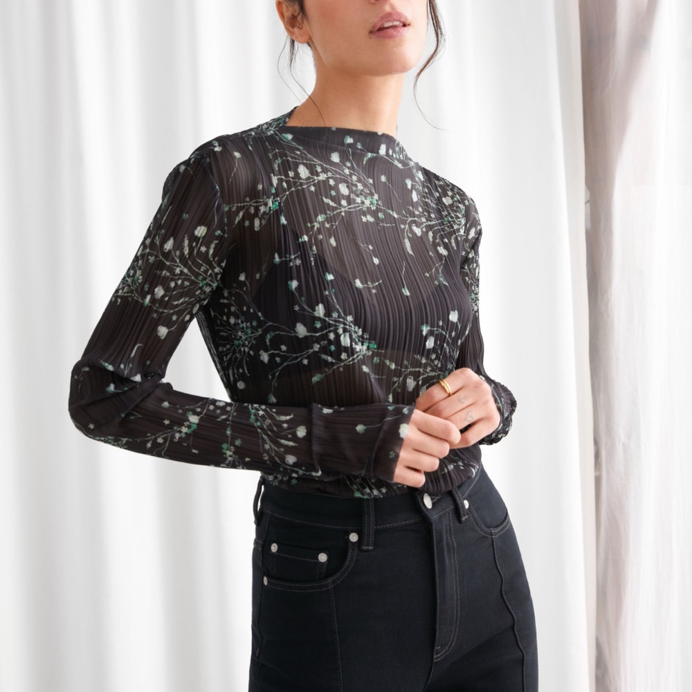 NWOT Floral Long Sleeve Top